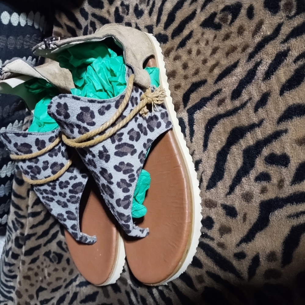Brown and Black Sandals with Decorative Pattern